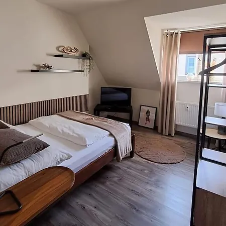 Gemuetliches Im Altbau 公寓